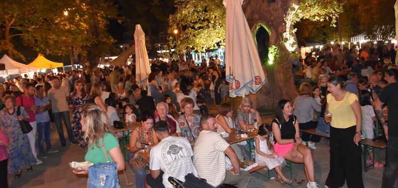 Naoussa Street Food Festival-Wine Edition 2025:Ένα ατελείωτο πάρτι «Ομαδικής Θεραπείας»